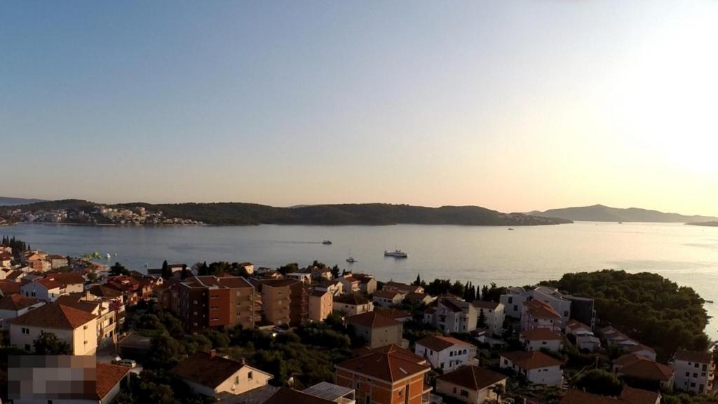 Room In Trogir With Seaview, Air Condition, Wifi, Washing Machine Exterior photo